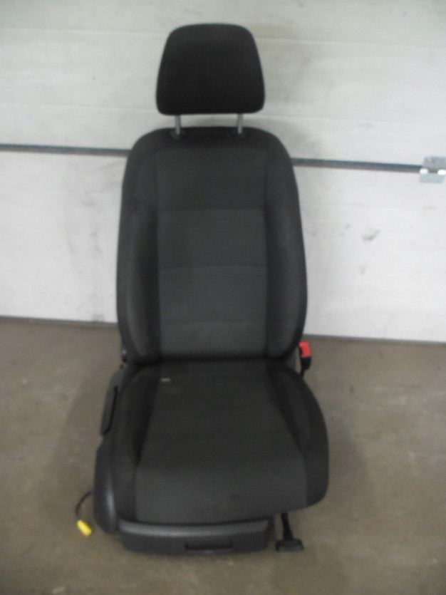 VW GOLF VI 6 2011 FOTEL PRAWY PRZOD PRZEDNI