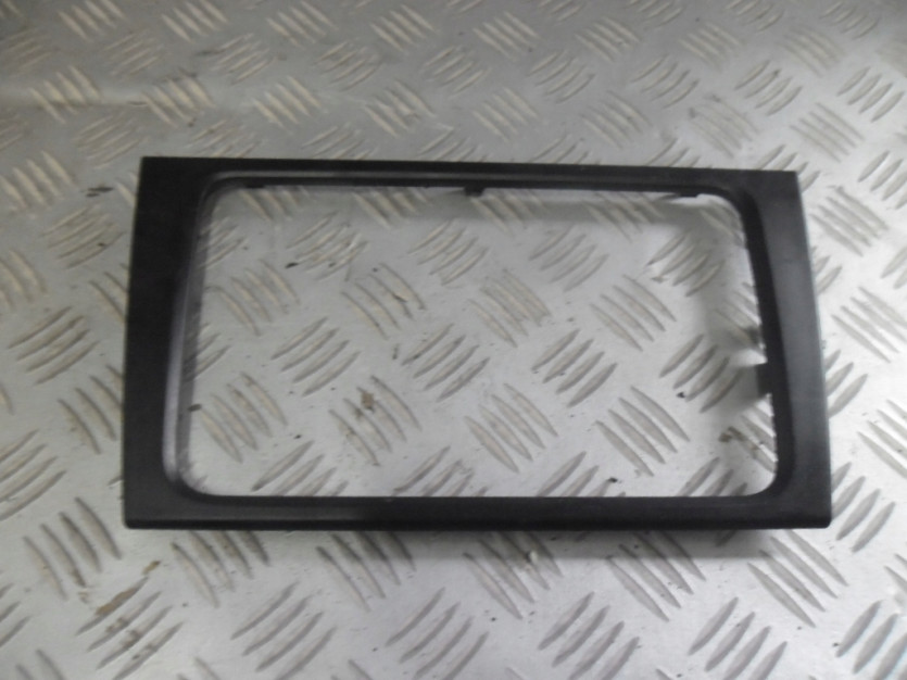 VW GOLF VI 6 2011 OSLONA RAMKA RADIA 5K0858063E