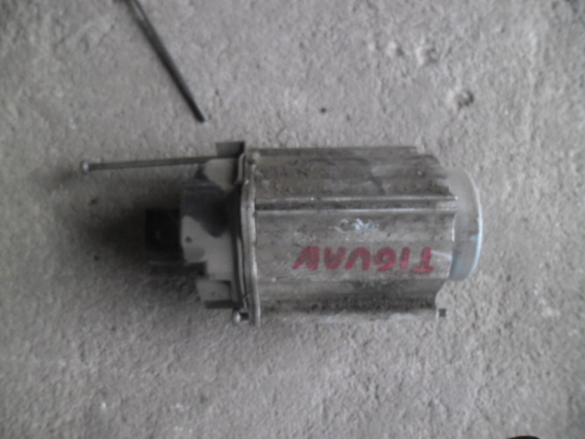 AUDI VW SILNIK PRZEKLADNI KIEROWNICZEJ 1K0909144P