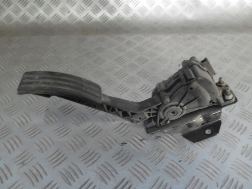 DACIA LOGAN MCV 2012 PEDAL 8200386506D