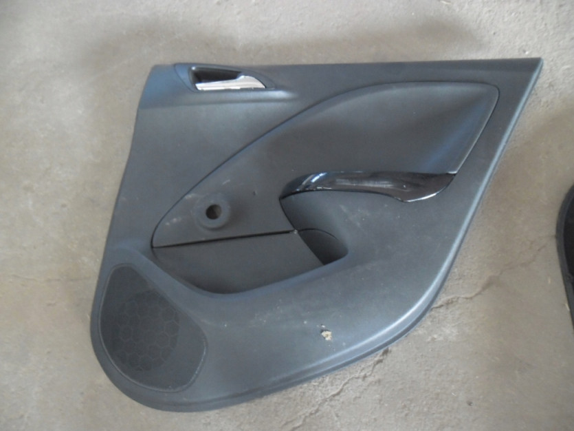 OPEL CORSA E 2019 TAPICERKA DRZWI BOCZEK PRAWY TYL