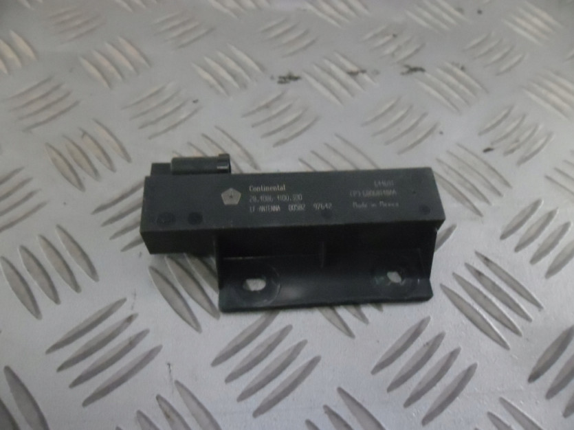 CHRYSLER PACIFICA S 2 II WZMACNIACZ ANTENA