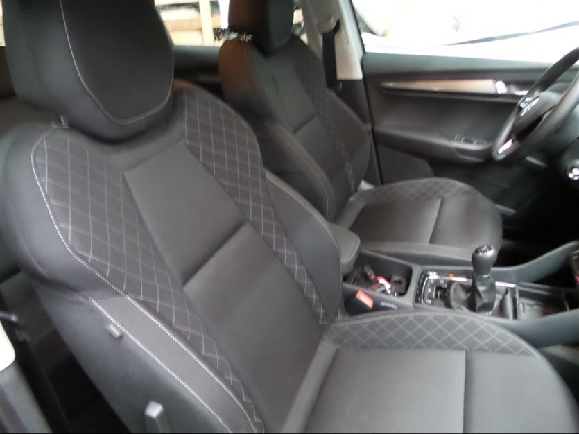 SKODA KAROQ FOTELE SIEDZENIA KANPA FOTEL PODGRZEWA