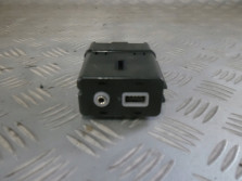 CHRYSLER PACIFICA 2 II PORT AUX USB 68229840AA