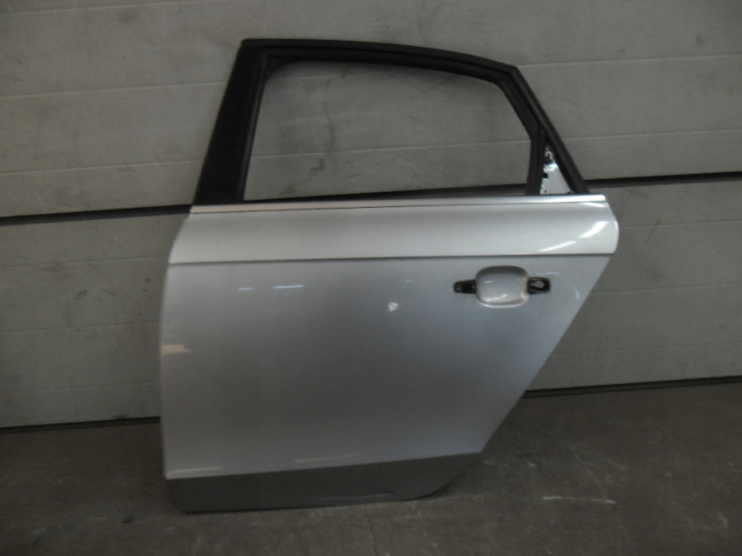 AUDI A4 B8 8K 2009 DRZWI LEWE TYL TYLNE SEDAN