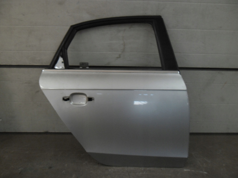 AUDI A4 B8 8K 2009 DRZWI PRAWE TYL TYLNE SEDAN