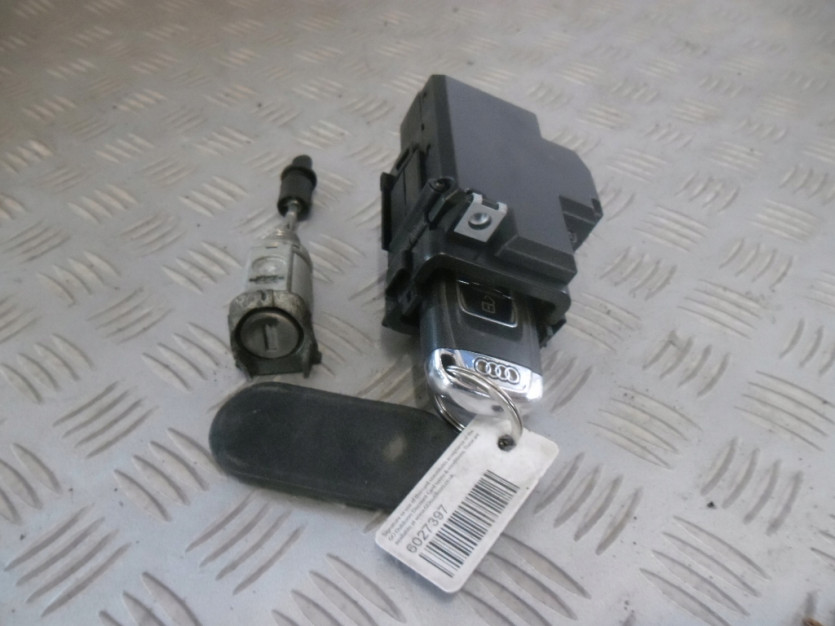 AUDI A4 B8 8K STACYJKA KLUCZYK WKLADKA 8K0909131C