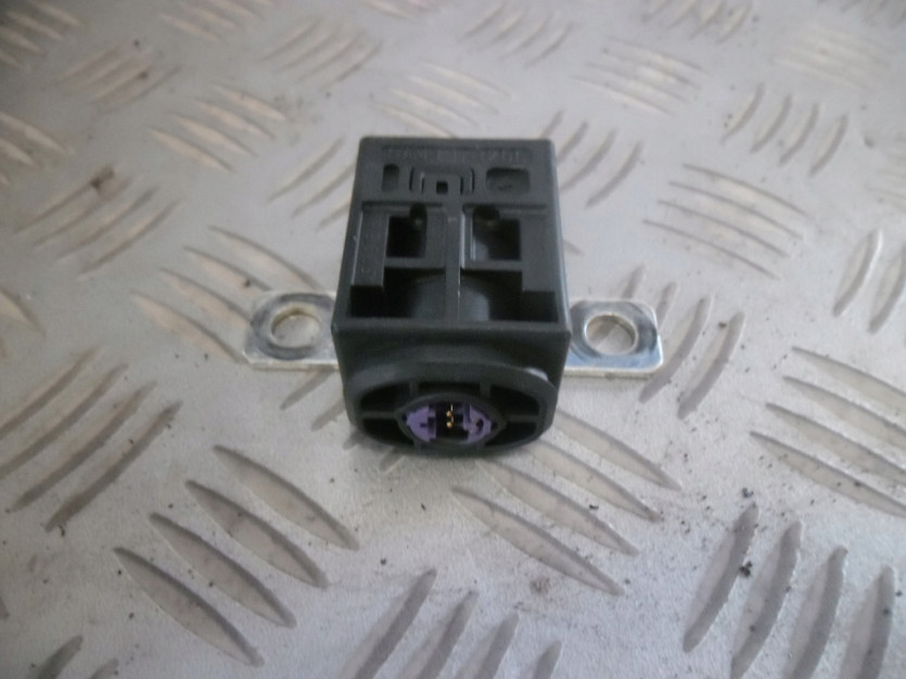 AUDI A4 B8 8K BEZPIECZNIK AKUMULATORA 4F0915519