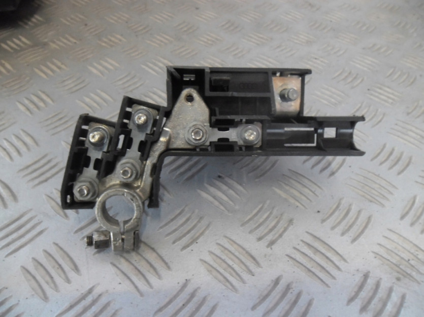 AUDI A4 B8 8K 2009 KLEMA AKUMULATORA