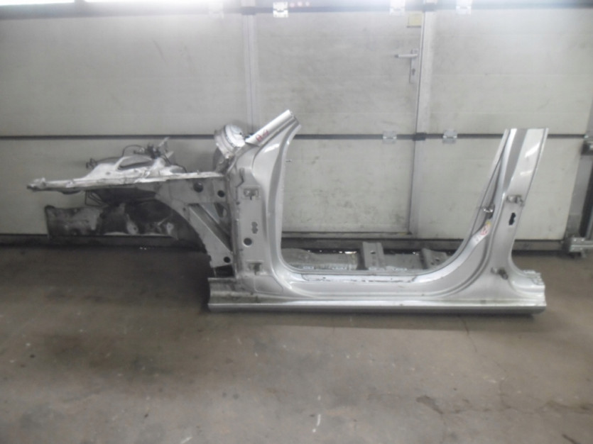 AUDI A4 B8 8K PODLUZNICA CWIARTKA LEWA PRZOD PROG