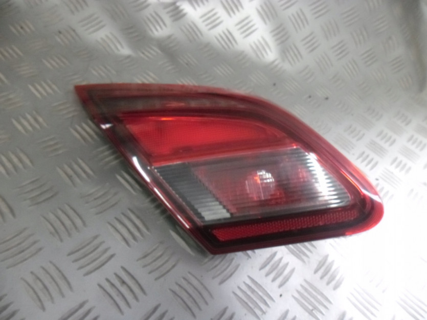 OPEL CORSA E 2019 LAMPA LEWA TYL KLAPY 39012623