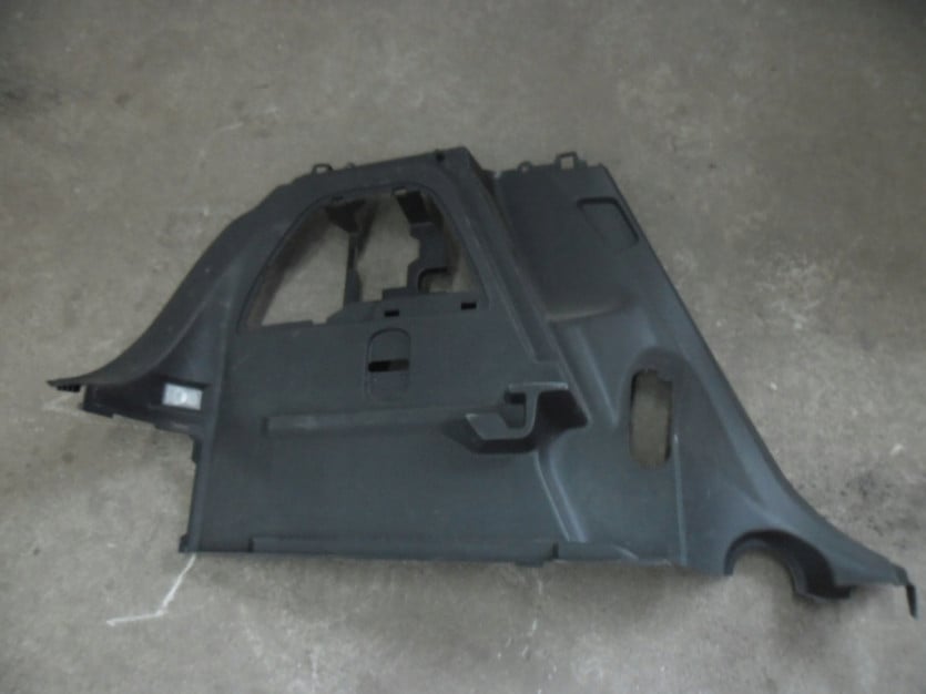 OPEL CORSA E 2019 BOCZEK BAGAZNIKA LEWY TYL