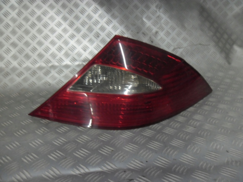 MERCEDES CLS LAMPA PRAWA TYL TYLNA A2198200264