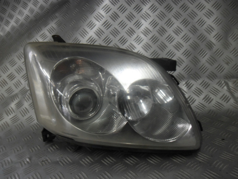 TOYOTA AVENSIS T25 II LAMPA PRAWA PRZOD PRZEDNI UK