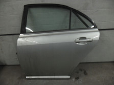 TOYOTA AVENSIS T25 II DRZWI LEWE TYL TYLNE