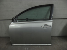 TOYOTA AVENSIS T25 II DRZWI LEWE PRZOD PRZEDNIE