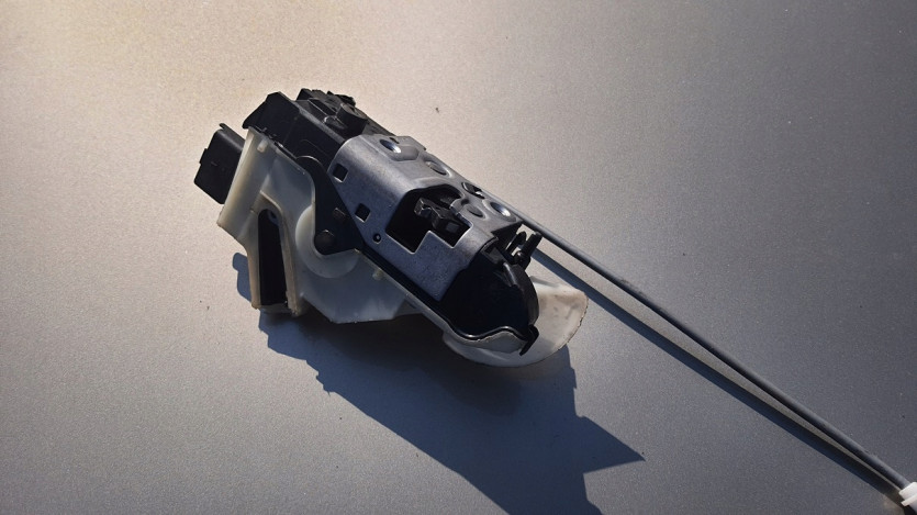 CITROEN C4 II B7 2012 ZAMEK DRZWI LEWY PRZOD 6 PIN