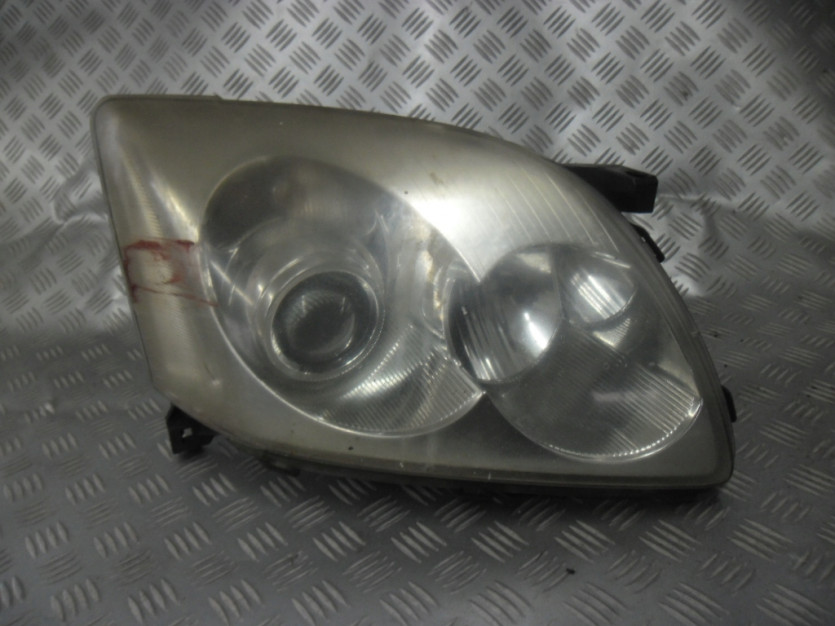 TOYOTA AVENSIS T25 II LAMPA PRAWA PRZOD PRZEDNIA