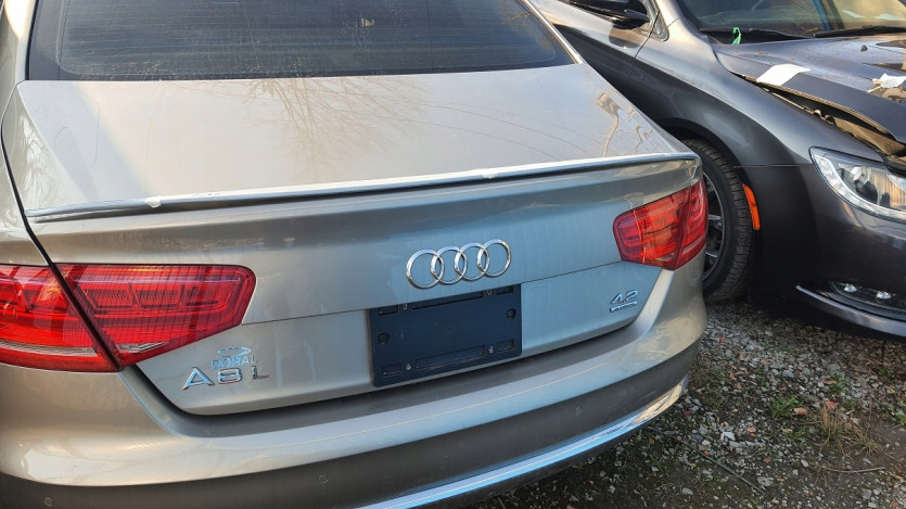 AUDI S8 2012 A8 4H D4 SPOILER LOTKA KLAPY