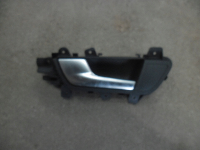 AUDI A4 B8 8K KLAMKA DRZWI LEWA WEWNETRZNA