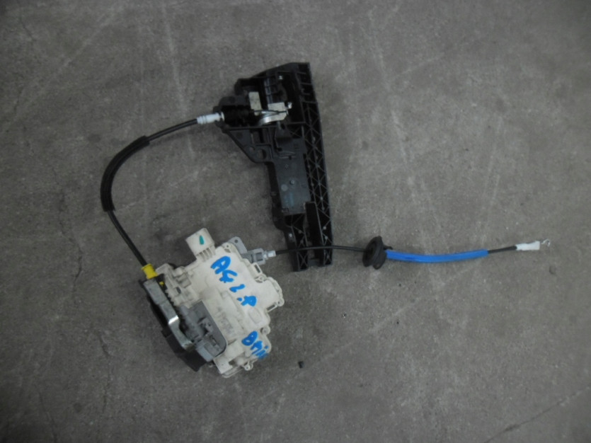 AUDI A4 B8 8K 2010 ZAMEK DRZWI LEWY PRZOD 8 PIN