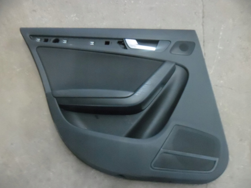 AUDI A4 B8 8K 2010 TAPICERKA DRZWI LEWA TYL TYLNA