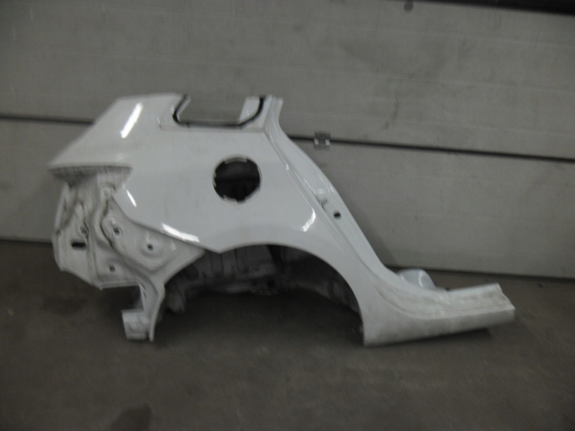RENAULT MEGANE III 3 KOMBI CWIARTKA BLOTNIK TYL P