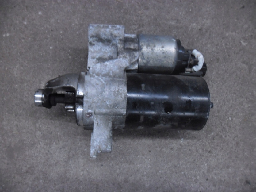 AUDI A5 8T ROZRUSZNIK 06H911021A