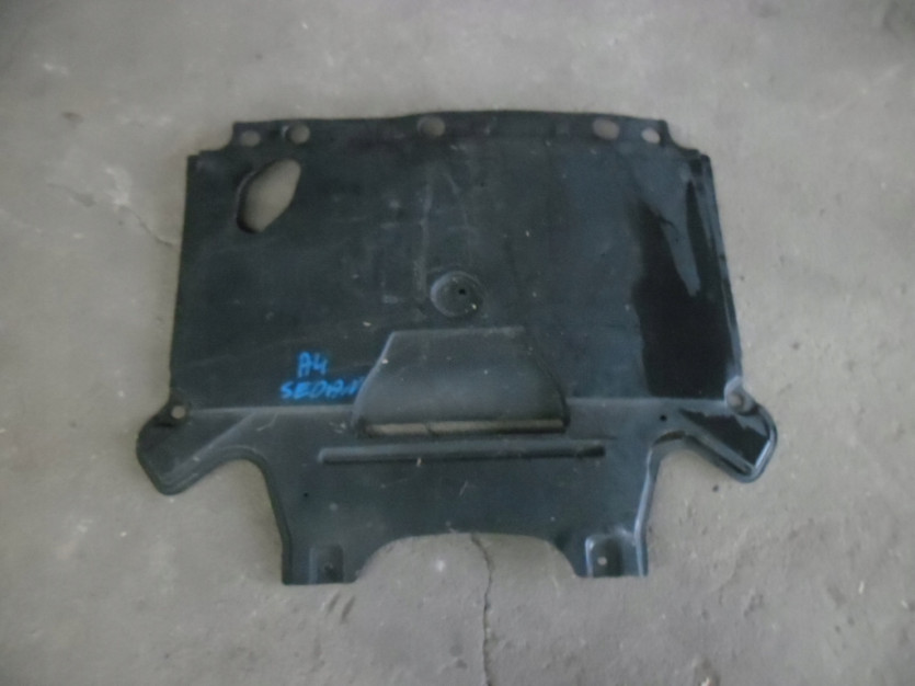 AUDI A4 B8 8K 2010 OSLONA POD SKRZYNIE 8K1863822L