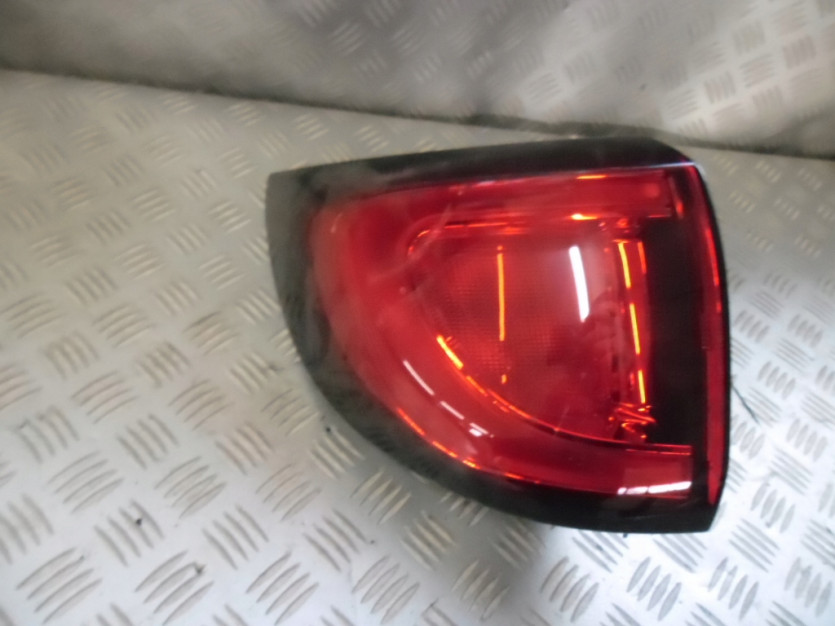 CHRYSLER PACIFICA S 2 II 2018 LAMPA LEWA TYL TYLNA