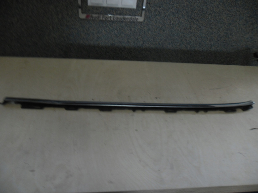 PEUGEOT 208 LIFT LISTWA CHROM LEWA TYL TYLNA