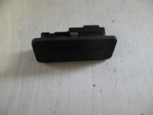 PEUGEOT 208 LIFT PRZYCISK OTWIERANIA KLAPY TYL