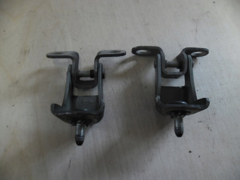 PEUGEOT 208 LIFT ZAWIASY KLAPY BAGAZNIKA