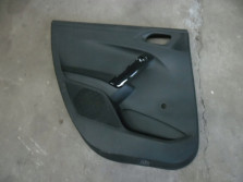 PEUGEOT 208 LIFT TAPICERKA BOCZEK LEWY TYL TYLNY