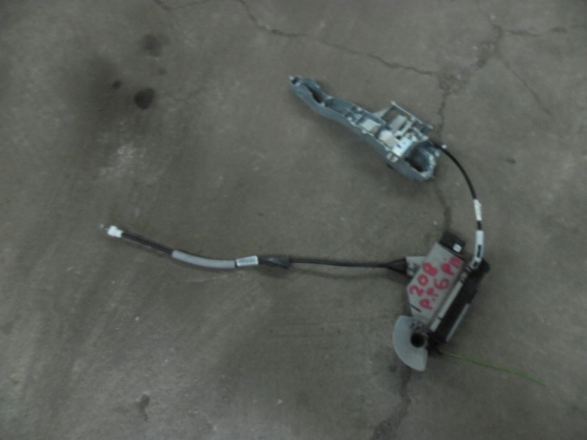 PEUGEOT 208 LIFT ZAMEK DRZWI PRAWY PRZOD 6 PIN