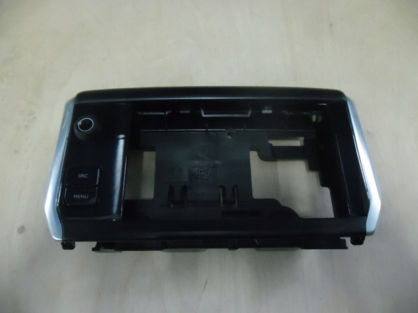 PEUGEOT 208 LIFT OBUDOWA EKRANU WYSWIETLACZA