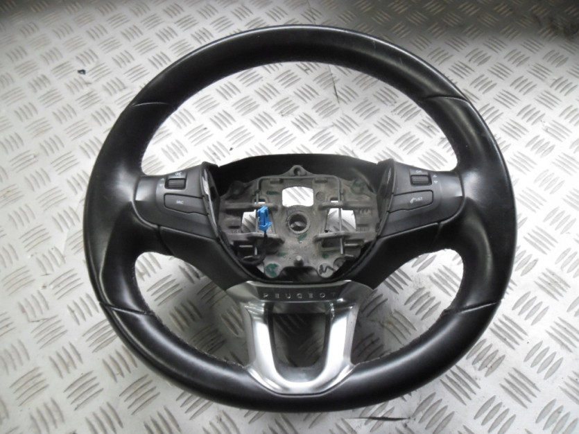 PEUGEOT 208 LIFT KIEROWNICA MULTIFUNKCYJNA SKORA