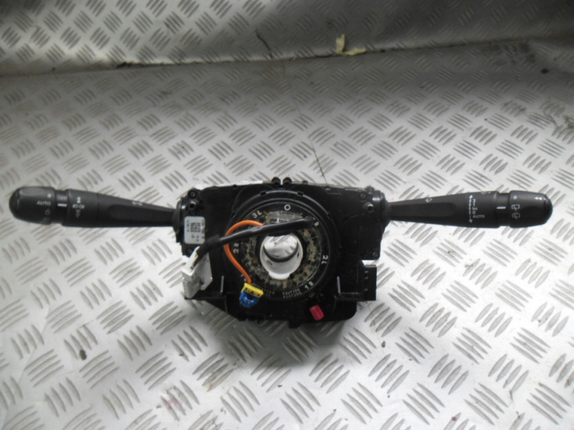 PEUGEOT 208 LIFT PRZELACZNIK ZESPOLONY 98081769ZD