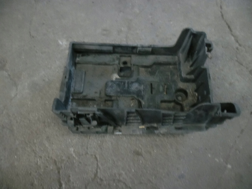 PEUGEOT 208 LIFT PODSTAWA AKUMULATORA 9676054080