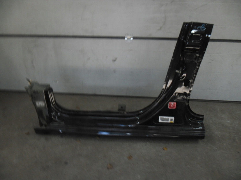 PEUGEOT 208 LIFT PROG LEWY SLUPEK 5 DRZWI