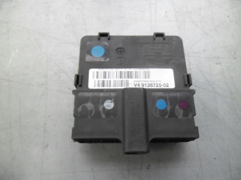 MINI CLUBMAN R55 BEZPIECZNIK AKUMULATORA 9136725