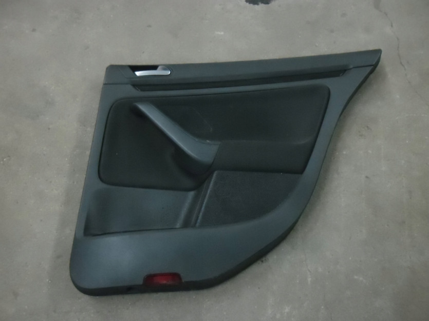 VW GOLF VI 6 1.6 TDI TAPICERKA DRZWI PRAWA TYL KOM