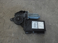 AUDI A4 B7 8E 2006 SILNIK SZYBY PRAWY 8E0959802E