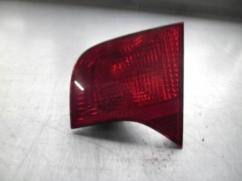 AUDI A4 B7 8E 2006 LAMPA PRAWA TYL TYLNA SEDAN