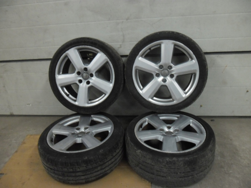 AUDI A4 B7 8E KOLA FELGI OPONY R18 8E0601025AK