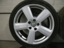 AUDI A4 B7 8E KOLA FELGI OPONY R18 8E0601025AK