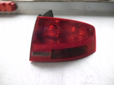 AUDI A4 B7 8E 2006 LAMPA PRAWA TYL TYLNA SEDAN