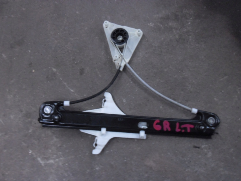 VW POLO 6R PODNOSNIK SZYBY LEWY TYL TYLNY