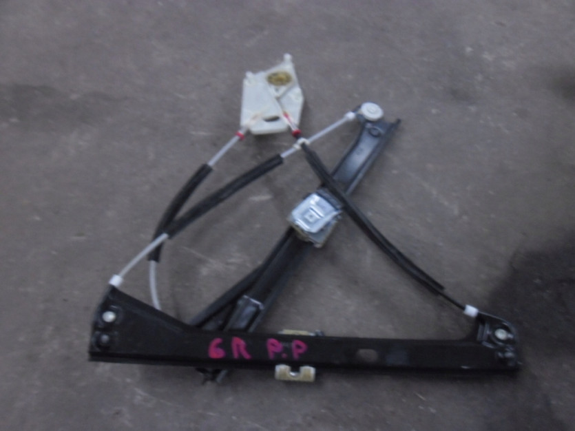 VW POLO 6R PODNOSNIK SZYBY PRAWY PRZOD PRZEDNI