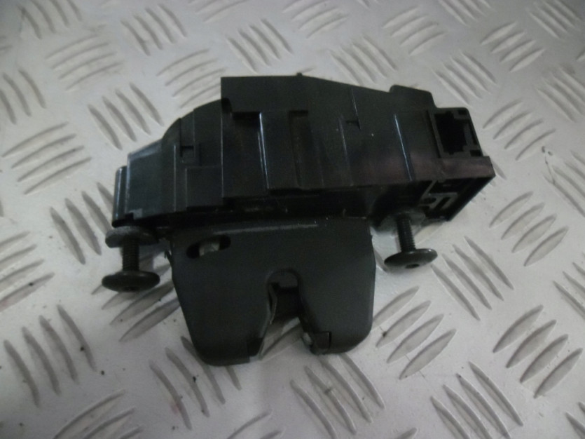 PEUGEOT 207 LIFT ZAMEK KLAPY BAGAZNIKA 9671153780